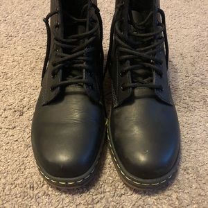 Dr. Martens Temperly